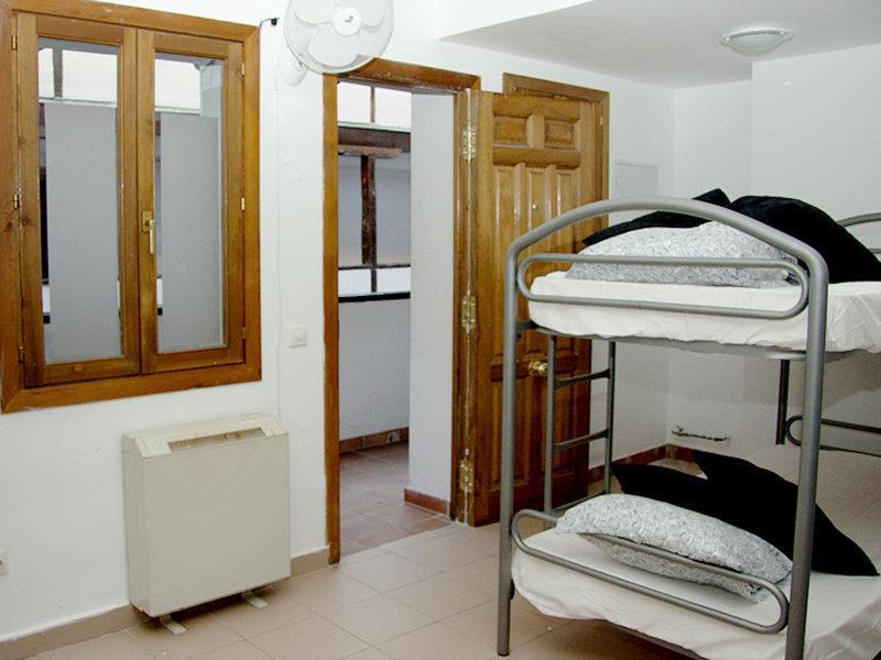 The Living Roof Hostel Madryt Zewnętrze zdjęcie